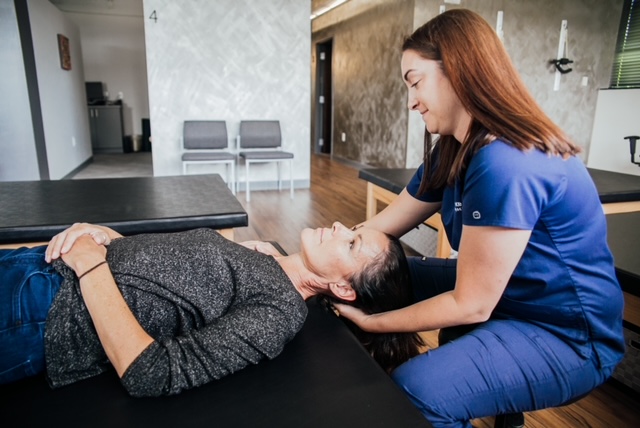 neck chiro at balance wellspace img